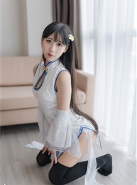 Rabbit Play Reflection VOL.046 White Qipao(39)